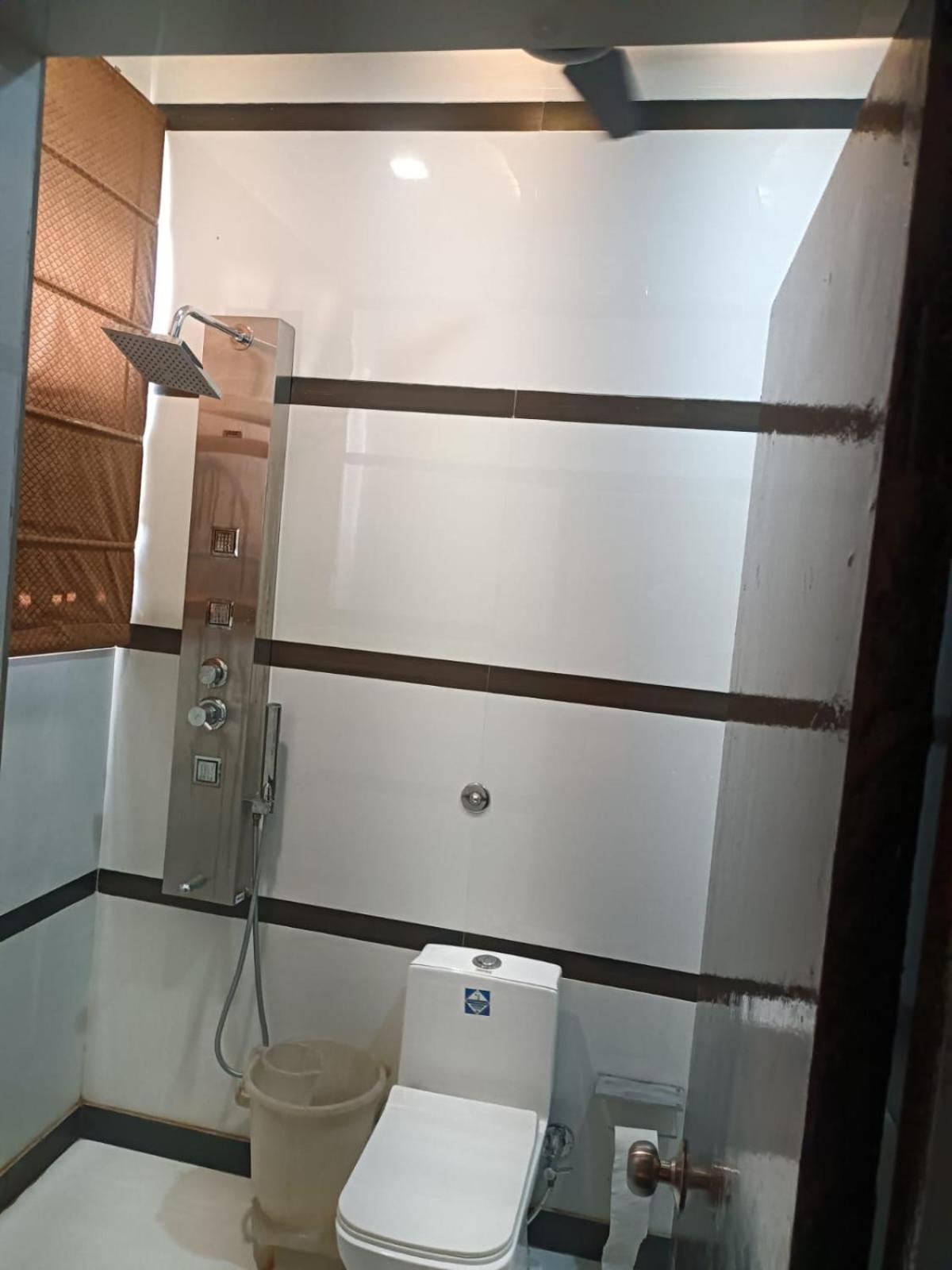 Hotel Kuber Rai Exterior photo